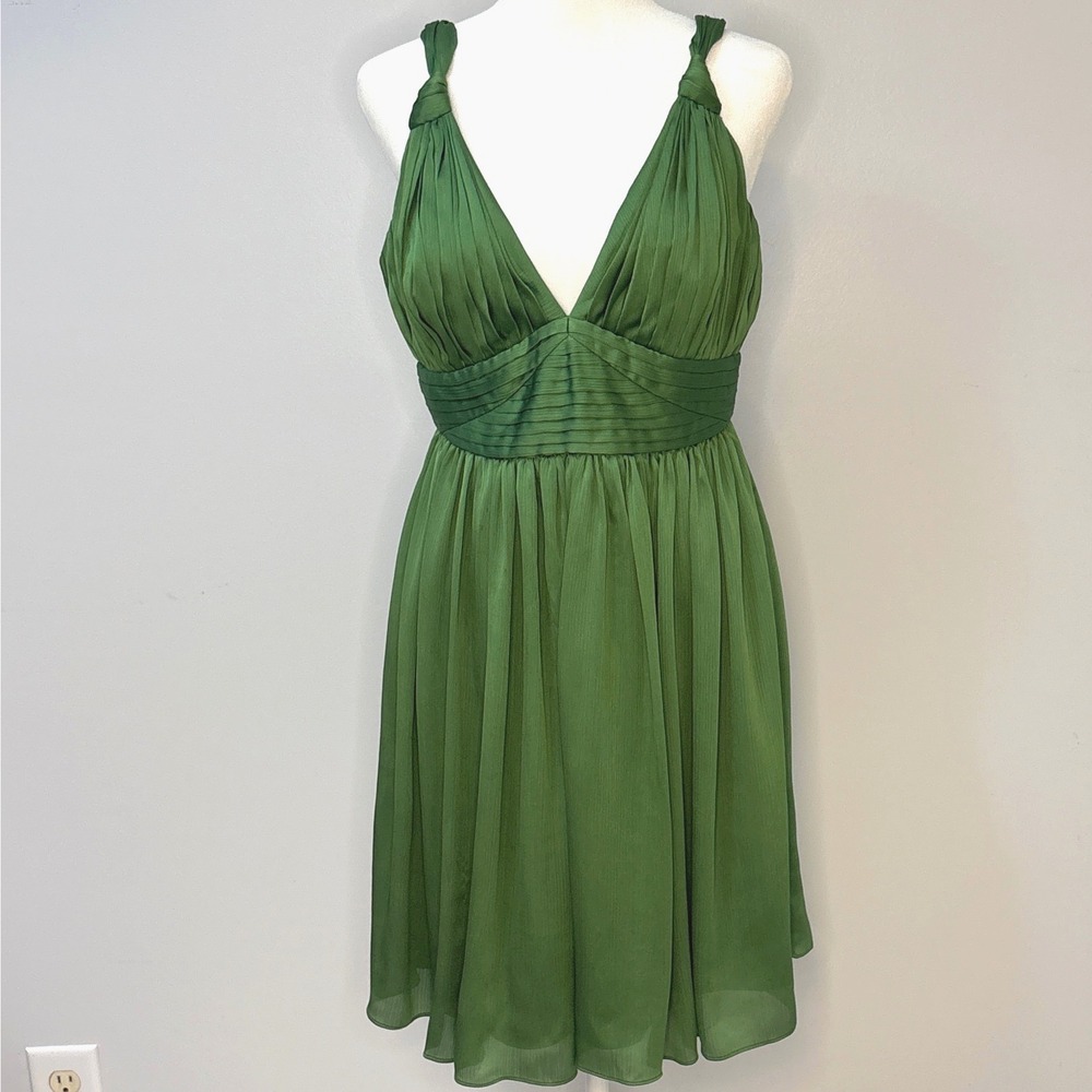 BCBGeneration Green Pleated Homecoming Dress Womens Size 8